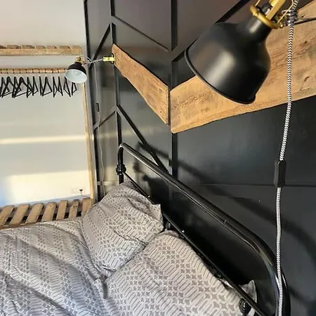 アパート Greenspot - Loft With 2 Bedrooms And Free Parking リエパーヤ