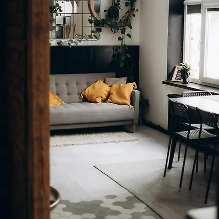 アパート Greenspot - Loft With 2 Bedrooms And Free Parking リエパーヤ